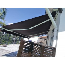 RETRACTABLE AWNING FOR RESIDENCE 